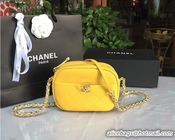 Classic Practical Chanel camera case Lambskin & Gold-Tone Metal AS0137 Yellow