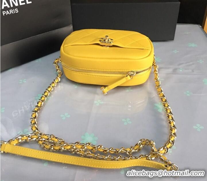 Classic Practical Chanel camera case Lambskin & Gold-Tone Metal AS0137 Yellow