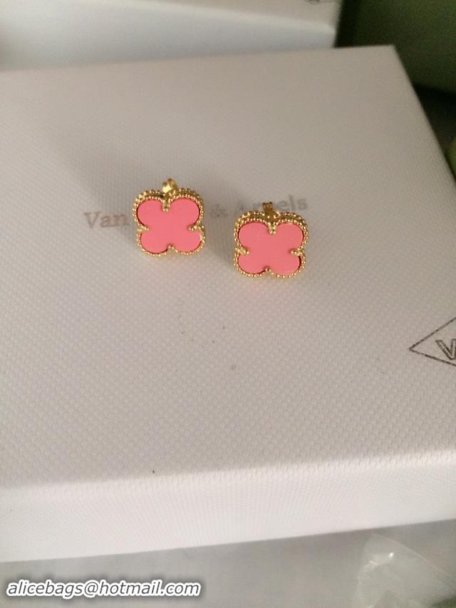 Noble Useful Van Cleef & Arpels Earrings VCA1214014