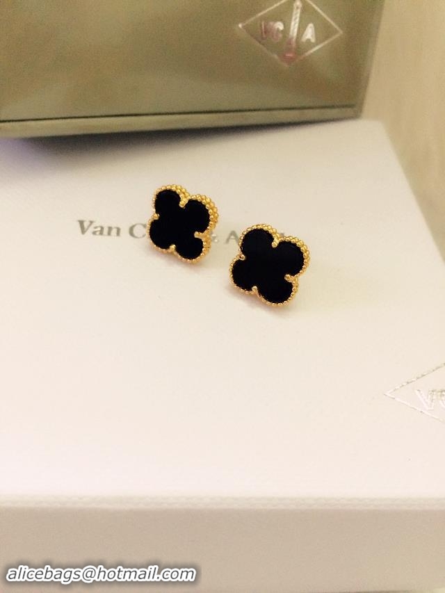 Traditional Specials Van Cleef & Arpels Earrings VCA1214030