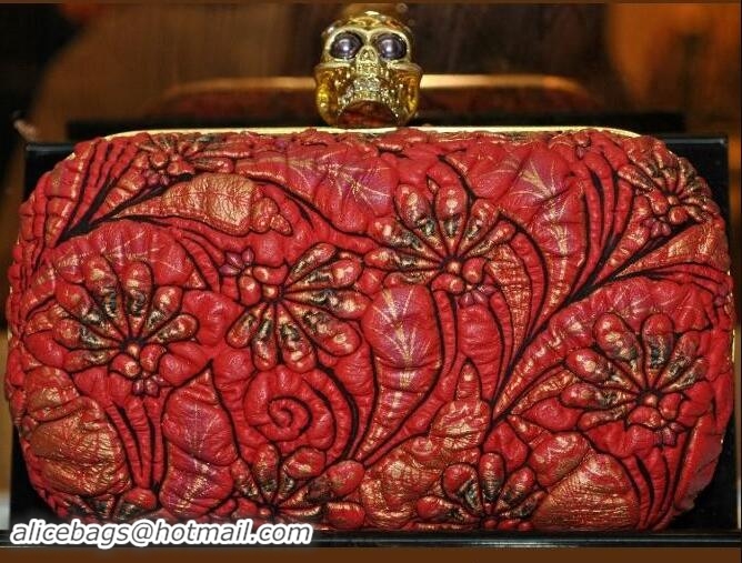 Good Looking Alexander McQueen Queen Clutch Skull Jacquard Fabric Red PWAM000011