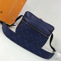 Classic Louis Vuitton Monogram Canvas Messenger PM Blue M43843