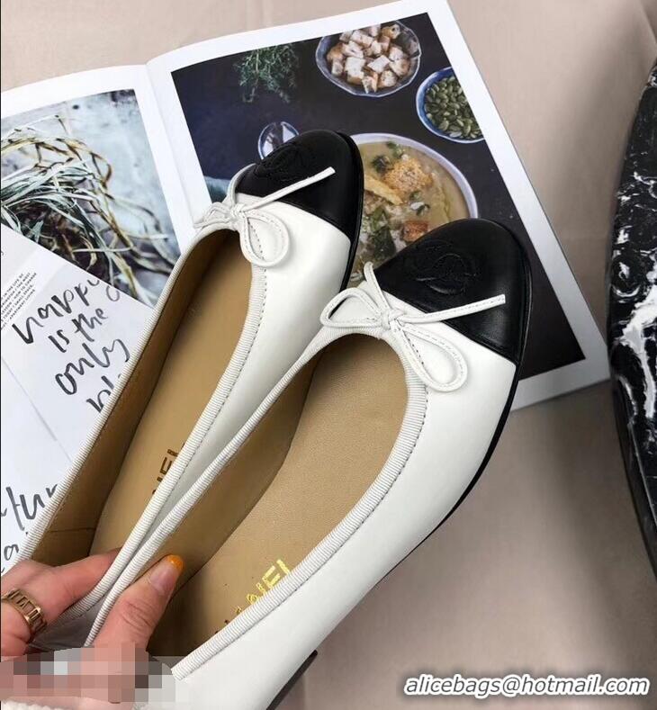 Luxurious Chanel Leather Classic Bow Ballerinas Flats G40326 Bi-color White/Black