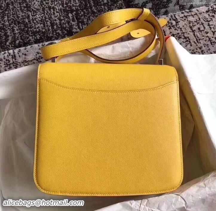 Discount Hermes 2002 - 26 Bag Yellow In Evercolor Calfskin With Adjustable Strap H42620