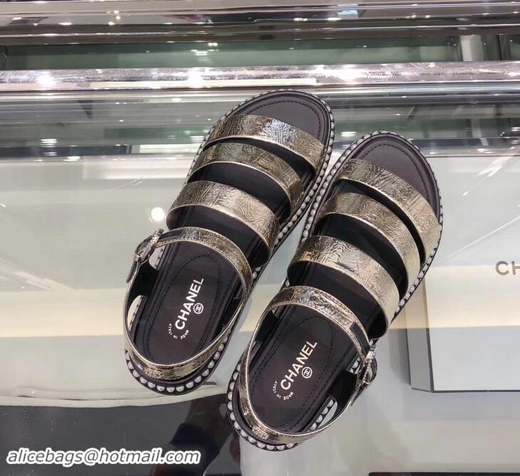 Free Shipping Chanel Pearls Around Sandals G32359 Crinkled Silver 2019