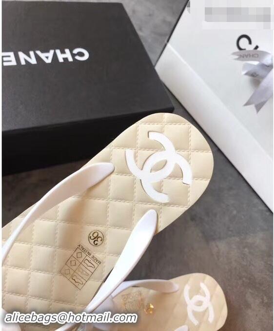 Top Design Chanel CC Logo Camellia Thong Sandals G42331 White 2019