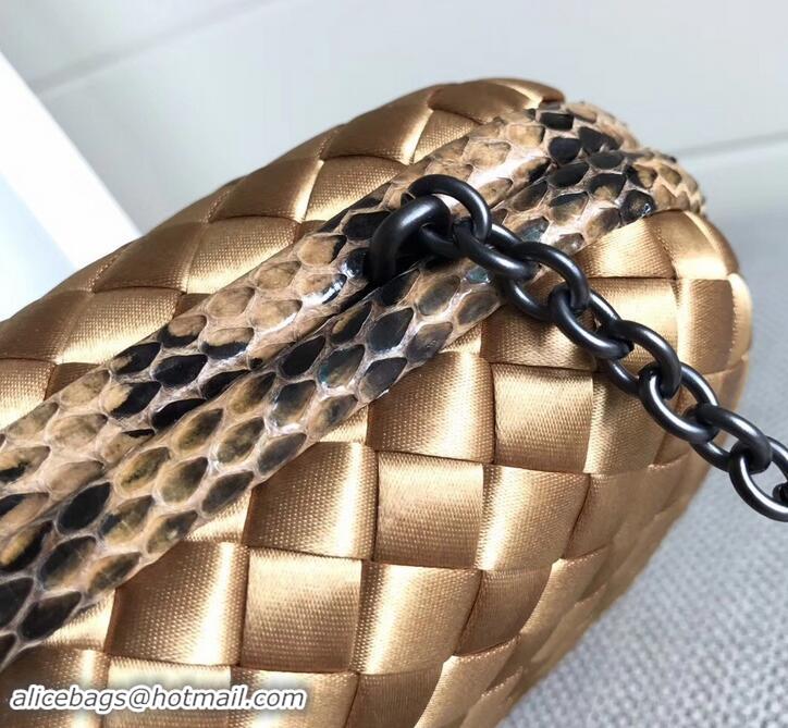 Fashion Bottega Veneta Intrecciato Chain Knot Clutch Bag B402922 Gold 2019