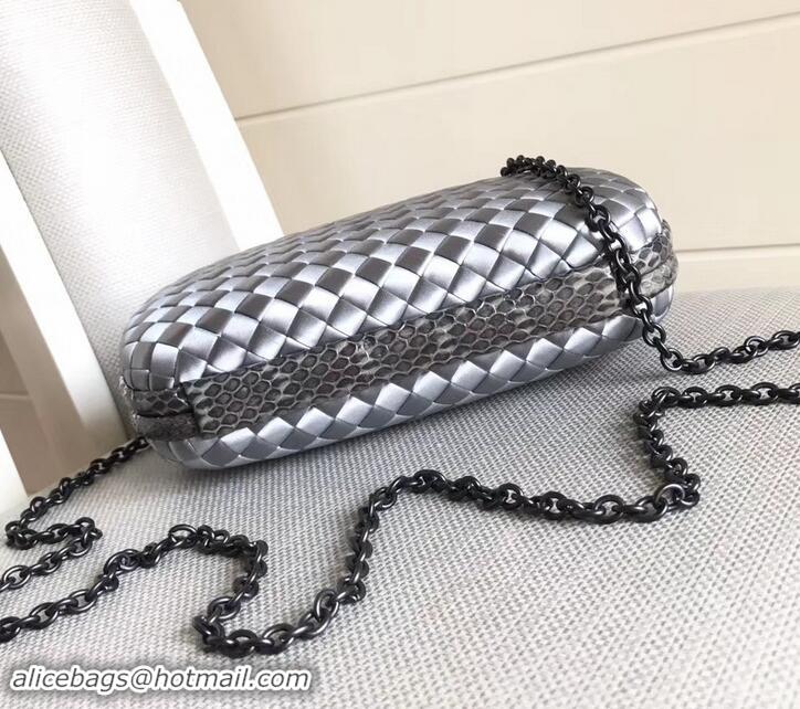 Low Cost Bottega Veneta Intrecciato Chain Knot Clutch Bag B402922 Silver 2019