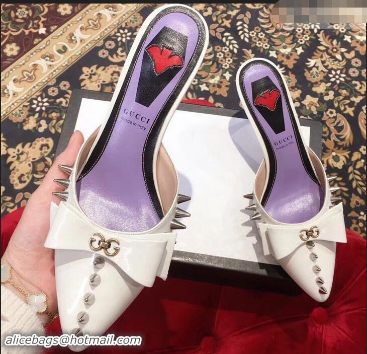 Grade Quality Gucci Heel 8cm Patent Leather Silver-toned Spikes Mules with Bow 921846 White 2019