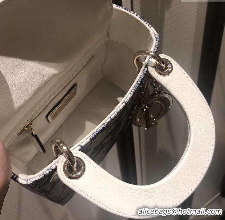 Grade Quality Lady Dior Mini Bag in Cannage with Chain Toile de Jouy motif Embroidered 510046 White/Blue 2019