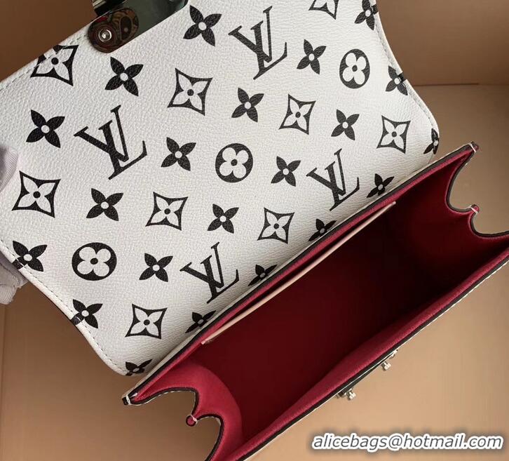 Sumptuous Louis Vuitton Monogram Vernis Patent Leather LV Wynwood Bag M90442 Creme 2019