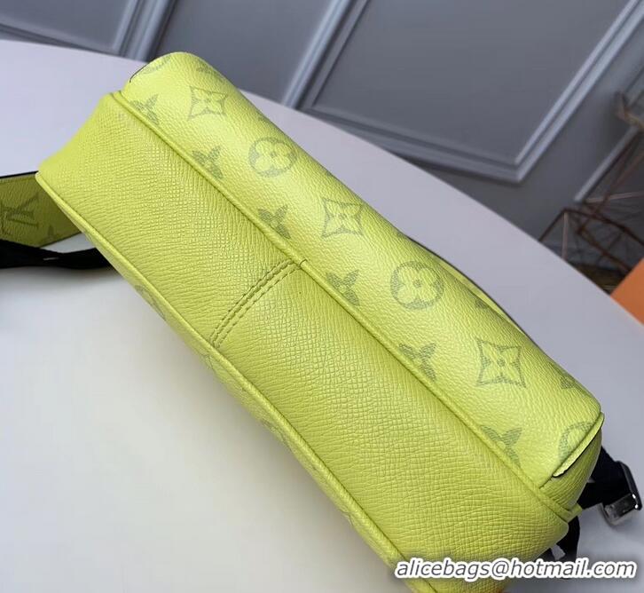 Unique Style louis vuitton Outdoor Messenger bag m30239 jaune in taiga leather