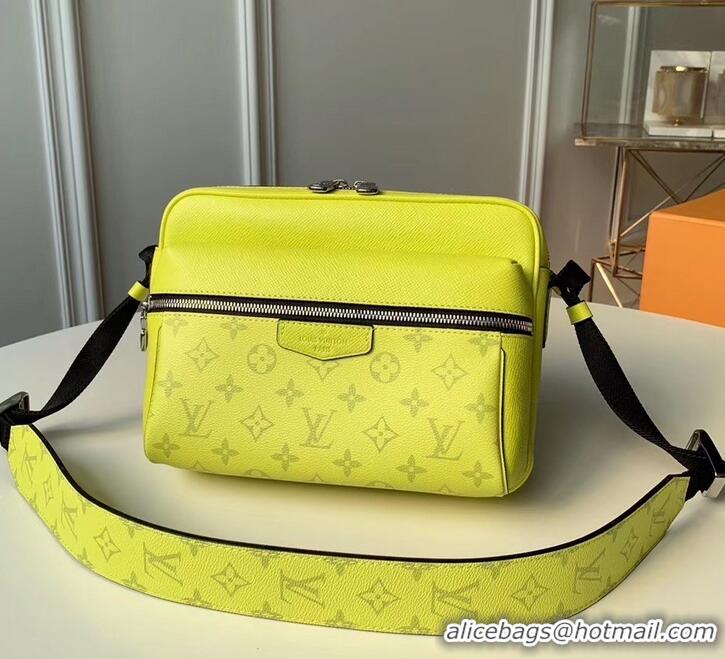 Unique Style louis vuitton Outdoor Messenger bag m30239 jaune in taiga leather