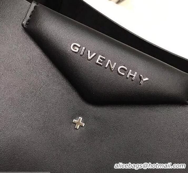 Luxury Givenchy Shopper Tote Bag in Studded Leather 501426 Black