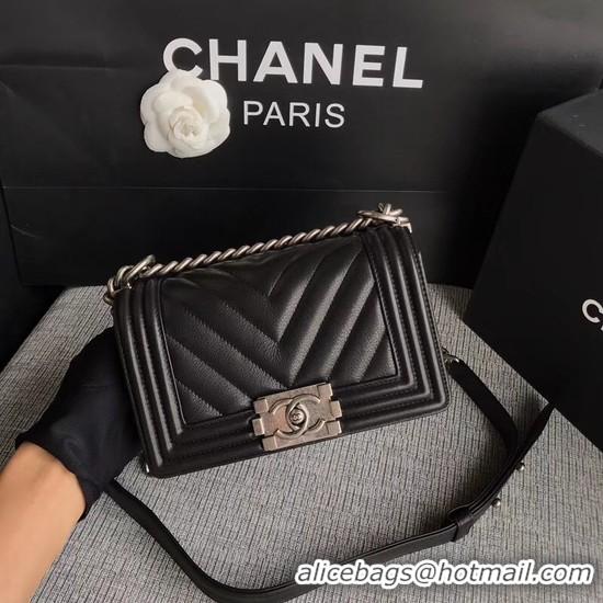 Stylish Chanel Le Boy Flap Shoulder Bag Original Calf leather A67085 Black Silver Buckle