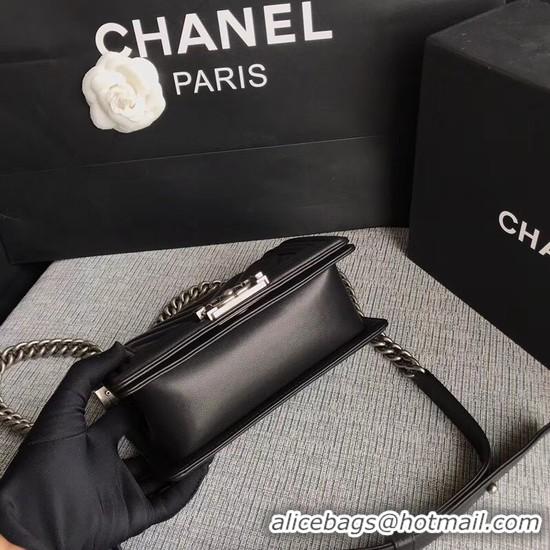 Stylish Chanel Le Boy Flap Shoulder Bag Original Calf leather A67085 Black Silver Buckle