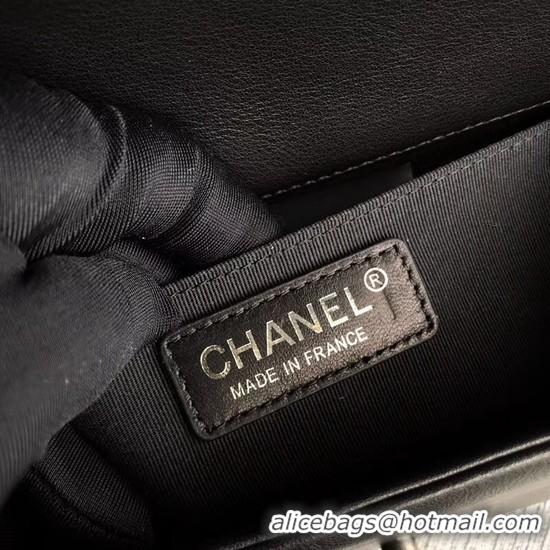 Stylish Chanel Le Boy Flap Shoulder Bag Original Calf leather A67085 Black Silver Buckle