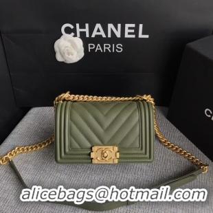 Classic Chanel Le Boy Flap Shoulder Bag Original Calf leather A67085 Green Gold Buckle