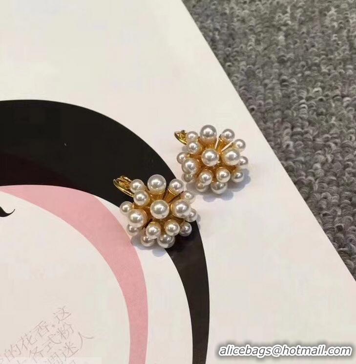 Luxury Classic Celine Dandelion Pearls Earrings C31046