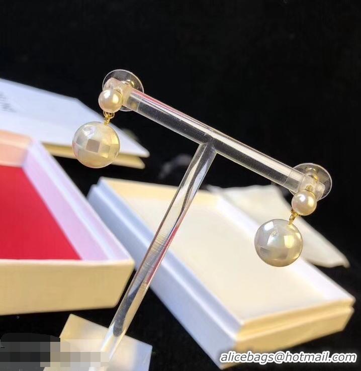 Best Price Celine Pearl Short Earrings C10901 White