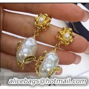 Classic Cheaper Celine Flower Pearl Earrings C10913 Gold/White