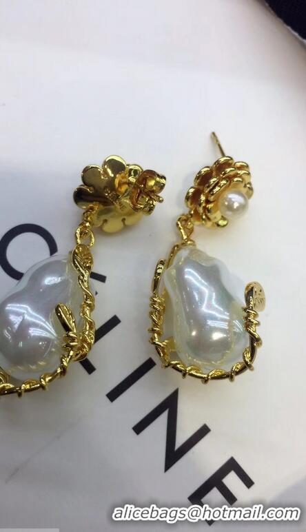 Classic Cheaper Celine Flower Pearl Earrings C10913 Gold/White