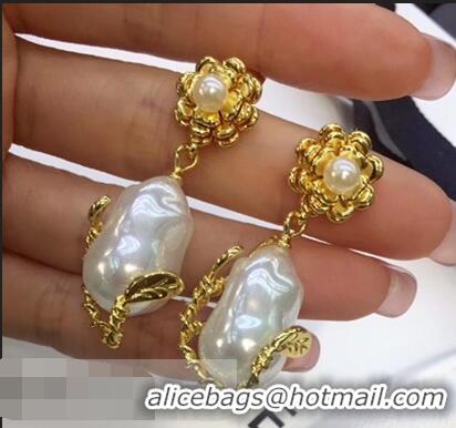 Classic Cheaper Celine Flower Pearl Earrings C10913 Gold/White