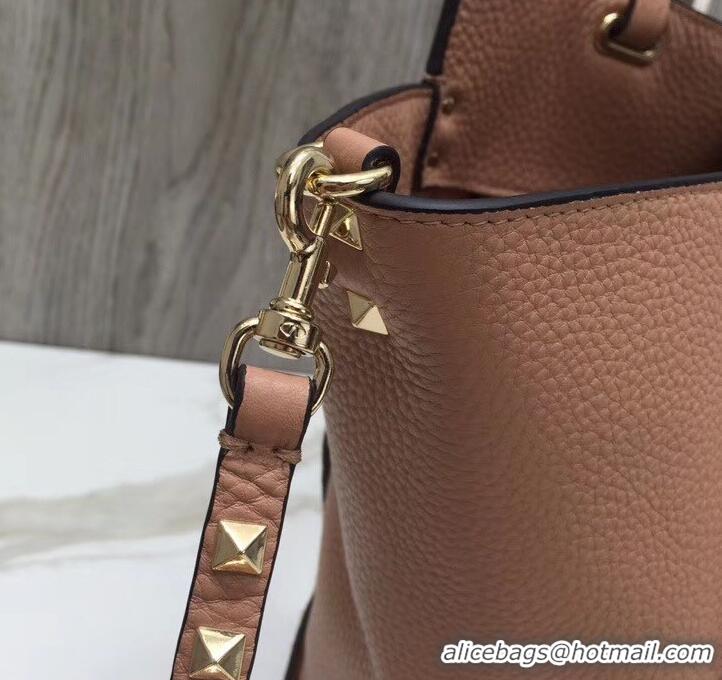 Trendy Design Valentino Grained Leather Rockstud Medium Tote Bag 0973 Apricot