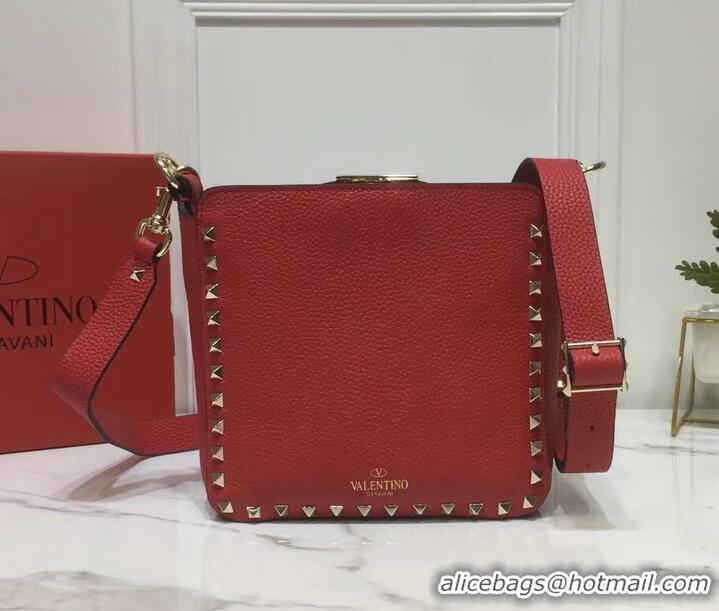 Trendy Design Valentino Mini Rockstud Hobo Bag 50029 in Grainy Leather Red