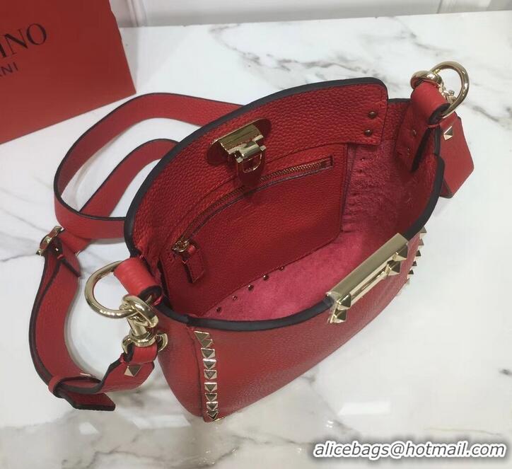 Trendy Design Valentino Mini Rockstud Hobo Bag 50029 in Grainy Leather Red