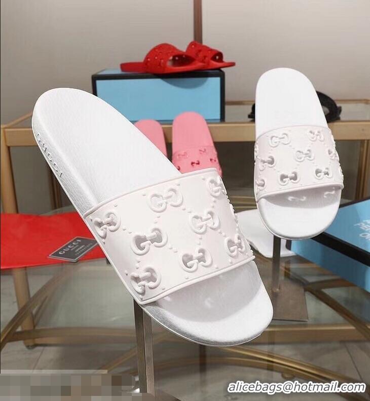 New Style Discount Gucci Rubber GG Slide Sandals 952730 White 2019