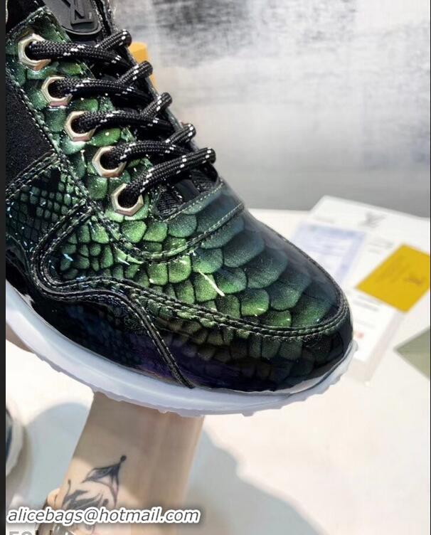 Imitation Louis Vuitton Iridescent Fish Scale Pattern Run Away Sneakers LV82603 2019