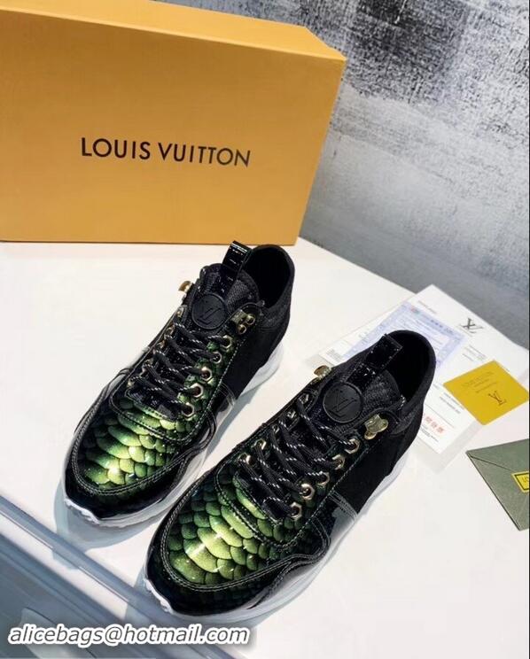 Imitation Louis Vuitton Iridescent Fish Scale Pattern Run Away Sneakers LV82603 2019