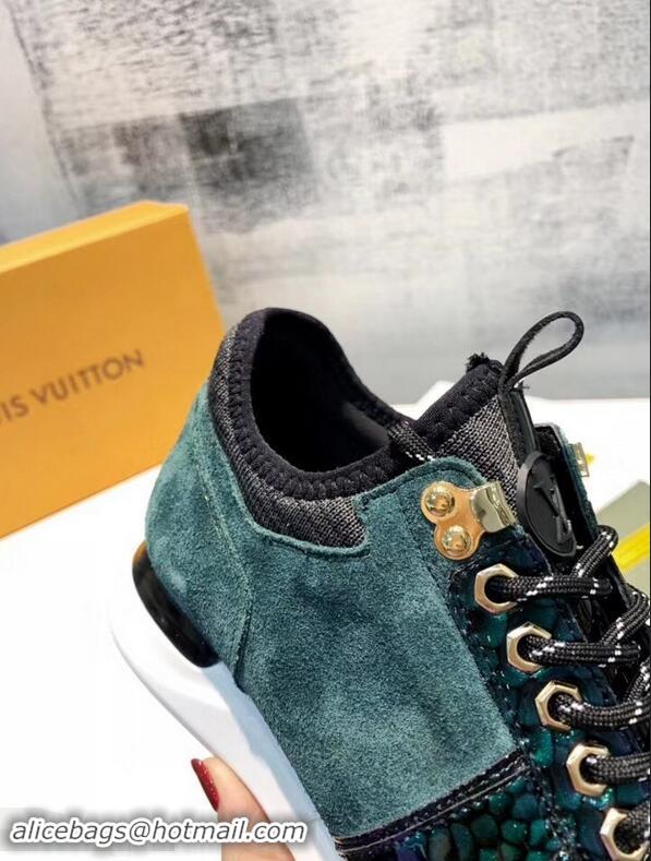 Imitation Louis Vuitton Iridescent Fish Scale Pattern Run Away Sneakers LV82606 2019