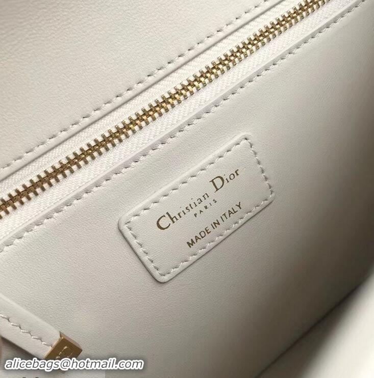 Newest Dior 30 Montaigne Flap Bag in Smooth Calfskin CD96701 White and CD Clasp 2019