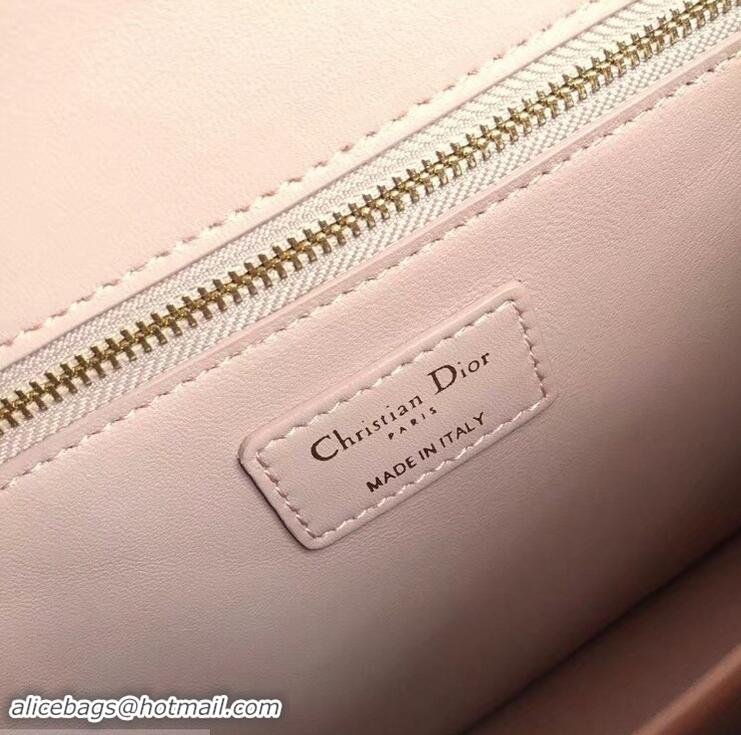 Top Quality Dior 30 Montaigne Flap Bag in Smooth Calfskin CD96701 Pale Pink and CD Clasp 2019