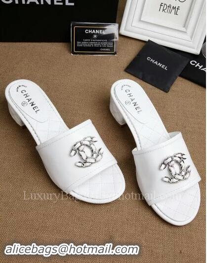 Grade Quality Chanel Slipper Leatehr CH1710 White