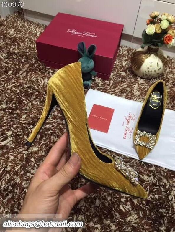 Low Price Roger Vivier Velvet 6.5cm Heel Pumps with Crystal Buckle R8822 Gold 2018