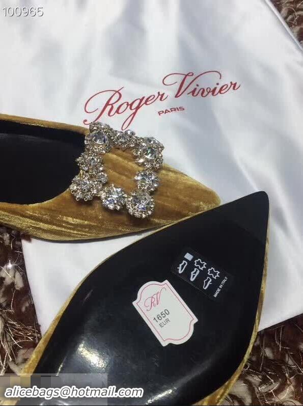 Famous Brand Roger Vivier Velvet Flat Ballerinas R8826 Gold 2018