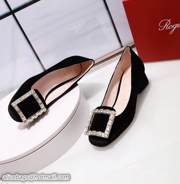 Imitation Roger Vivier Velvet Heel 4.5cm Très Vivier Strass Buckle Pumps R8601 Black 2018