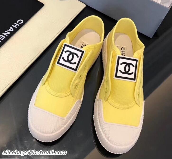 Top Quality Chanel Vintage CC Logo Sneakers S701012 Yellow 2019