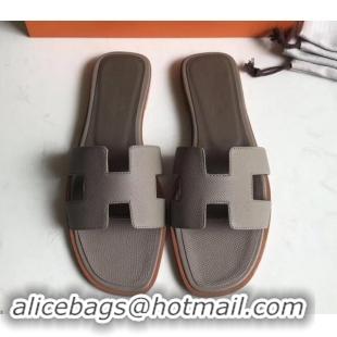 Affordable Price Hermes Oran Flat slippers in epsom leather H701020 elephant gray with brown piping