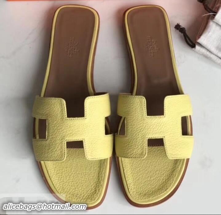 Classic Hermes Oran Flat Slipper Sandals in Togo Leather H701030 Light Yellow/Coffee