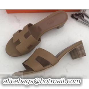 Sophisticated Hermes Heel 5cm Oasis Slipper Sandals in Togo Leather H701031 Brown