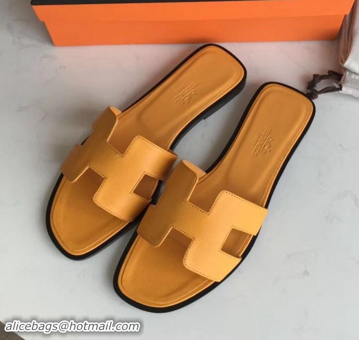 1:1 aaaaa Hermes Oran Flat slippers in epsom leather yellow with black piping H701048