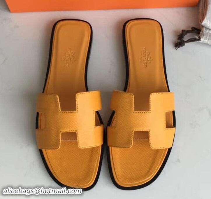 1:1 aaaaa Hermes Oran Flat slippers in epsom leather yellow with black piping H701048