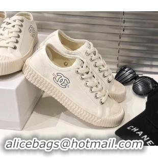 New Stylish Chanel Logo Print Canvas Sneakers C714063 Creamy