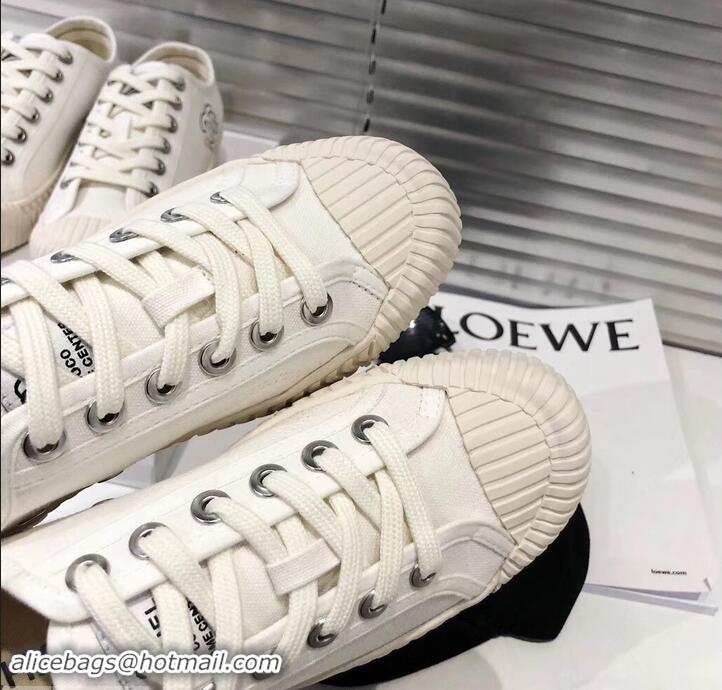 New Stylish Chanel Logo Print Canvas Sneakers C714063 Creamy