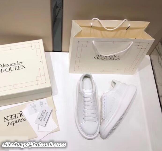 Trendy Design Alexander McQueen Oversized Sneakers A716011 White 2019