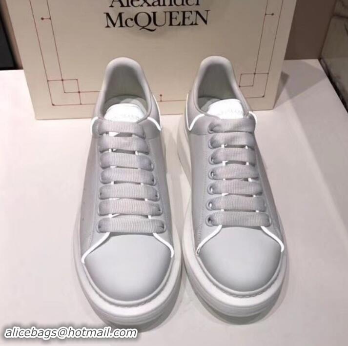 Trendy Design Alexander McQueen Oversized Sneakers A716011 White 2019